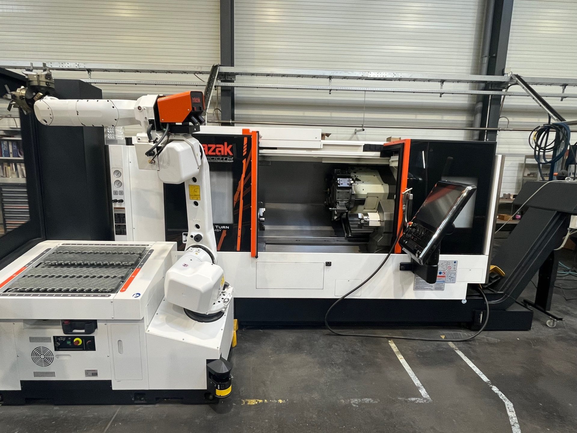 Twin Spindle CNC LATHE with robot laoder - MAZAK - QTN250MSY